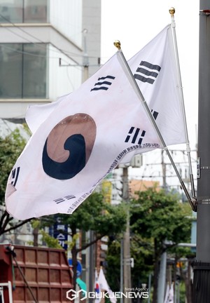 <b>현충일 태극기 다는법</b>·위치, '조기' 게양하는방법·시간