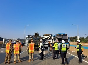 평택제천고속도로서 4중 추돌사고... 인명피해는?