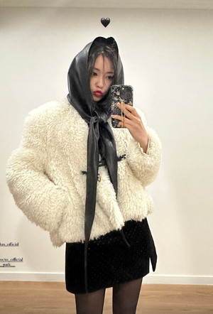 황의조, 기혼방송인 폭로·불법촬영 충격...전여친 <b>효민</b> 글 재조명