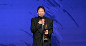 '배우반상회' <b>김선영</b>, <b>박진영</b>무대 리액션 해명...나이·프로필 공개