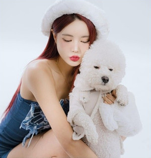 DJ <b>예송</b>, 돌연 인스타그램·유튜브 비공개 전환...나이 프로필은?