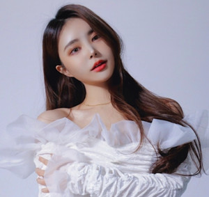 DJ <b>예송</b> 본명, 인스타·홈페이지 행방불명..현재 상황에 팬들 '당혹'