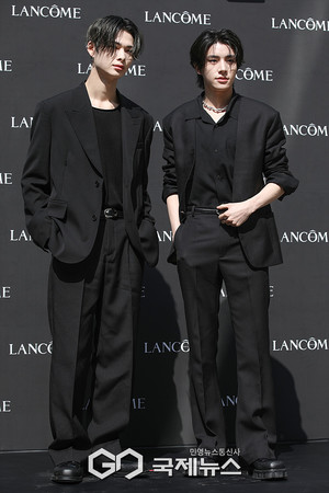 [GJ포토] <b>엔하이픈 니키</b>-<b>제이크</b>, '성수동 마비시킨 장본인들'(랑콤 LANCOME)