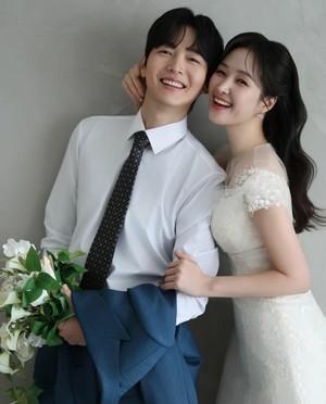 스피카 <b>박나래</b>, 배우 김선웅과 <b>결혼</b>...나이차는?