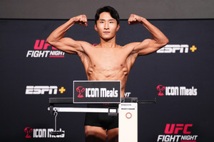'UFC 중계' <b>이정영</b>, UFC 두 번째 경기서 TKO 패배 쓴맛