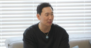 "부모님 옆에서 펑펑 울었다" <b>라이머</b>, <b>안현모 이혼 후 심경</b> 토로
