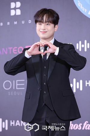 이찬원, 아이돌차트 평점 11만 7천 표 쾌거! 멜론 20억 스트리밍 돌파… 팬들 '깜짝'