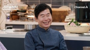 '4인용식탁' <b>이연복</b> "수술 중 후각 잃어..." <b>은퇴 고민</b>한 사연
