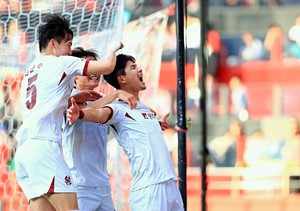 '박인혁 헤더 결승골' <b>광주</b>FC, FIFA 징계 논란에도 정효볼 뚝심 발휘 포...