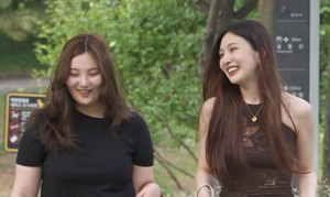 '나혼자산다' 레드벨벳 <b>조이</b>, <b>여동생</b> 깜짝공개...신혼집 방문