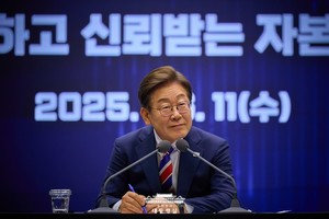 李 <b>대통령</b> "해수부 <b>부산</b> 이전 신속히 추진"