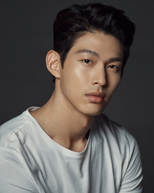 UN 최정원, 흉기 위협 불륜 의혹 재조명