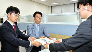 국힘, '<b>겸직 논란</b>' 민주 <b>김상욱</b> 징계안 제출