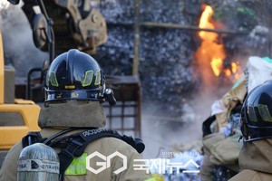 '강남 <b>구룡마을 화재</b>' 주택 6채 전소·이재민 4명...2시간 만에 진화