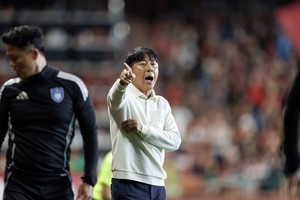 <b>신태용 감독</b>, 13년 만의 ACL 복귀...울산 HD, 中 청두와 격돌