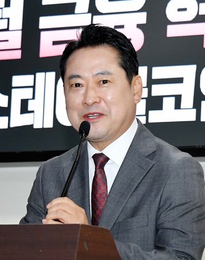 <b>장동혁 대표</b> '원화 <b>스테이블코인</b> 세미나 <b>축사</b>'