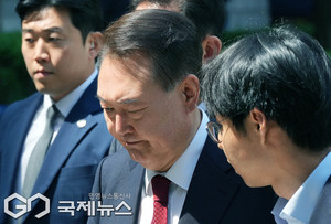 내란 특검, 'KTV' 압수수색 <b>계엄</b>···<b>사전 인지 의혹</b>