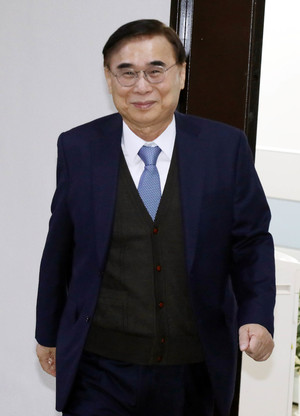 <b>정보위 출석</b>하는 <b>이종석 국정원장</b>
