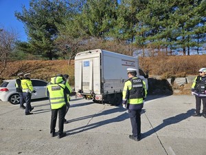 가평군, 불법튜닝 자동차 유관기관 합동 일제단속 - 뉴스 썸네일 이미지