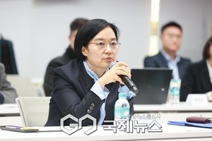 한성숙 장관, 대전 중구 글로컬상권 방문해 현장 의견 청취 - 뉴스 썸네일 이미지