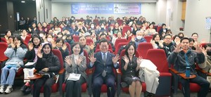 광명시, 시민과 함께 AI·트렌드 시대 준비...'광명지식상점' 겨울특강 성... - 뉴스 썸네일 이미지