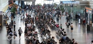 김해국제공항 국제선 여객 1000만 명 달성 <b>기념행사</b> 열려