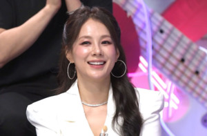 <b>채연</b> "<b>나이</b> 무색한 동안 비결?...적당한 '이것' 덕분" 솔직 고백