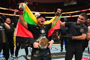UFC 대이변, 스트릭랜드 왕좌 탈환의 비결과 타이라 타츠루 충격 패배의 진실