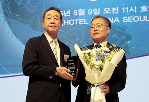 한경국립대 김찬기 총장, '2026 대한민국 글로벌리더 대상' 인재육성 부... - 뉴스 썸네일 이미지