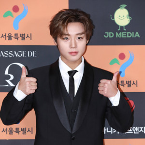 '싸이 <b>흠뻑쇼</b> 2026' 오프닝 무대 장항준·박지훈 깜짝 등장