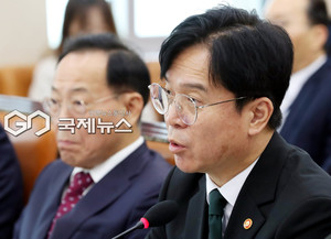 "임금 삭감 없는 주 4.5일제" 중소기업가에 부는 '노동시간 단축' 바람 - 뉴스 썸네일 이미지