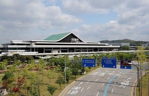 한국공항공사, 7월25일~8월10일 하계 특별교통대책 시행...270만 여객 전... - 뉴스 썸네일 이미지