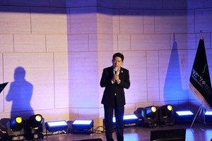 박상철, 원로가수들과 300여 명 회원과 추억의 무대…"노래로 소통한 시...
