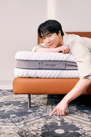 돌레란, <b>손종원 셰프</b> 브랜드 모델로 발탁…TV 광고 1일부터 방영