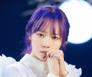 <b>이수영</b>, <b>자녀 백혈병</b> 진단에 라디오 잠정 <b>하차</b>..."치료 위해"