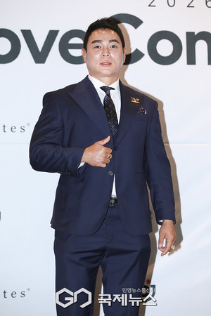 [GJ포토] 웰니버스 김준수 회장, '무브콘 2026을 응원합니다' - 뉴스 썸네일 이미지